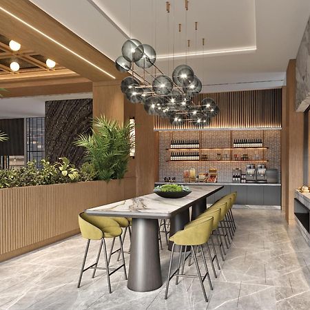 Courtyard By Marriott Prishtina Hotel Prishtine Bagian luar foto